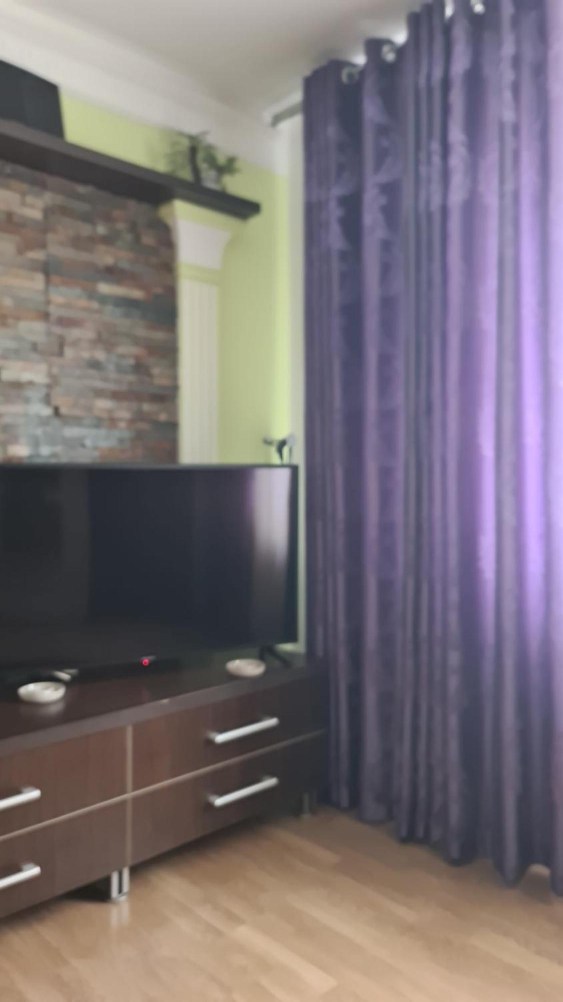 Apartament *